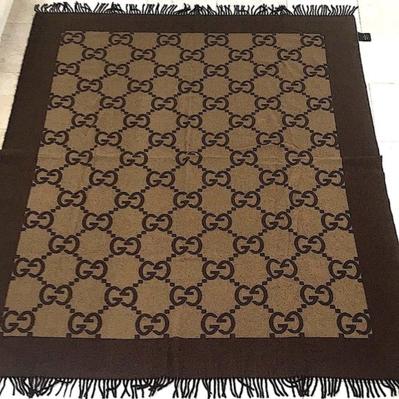 GUCCI BROWN/BEIGE MONOGRAM CASHMERE THROW BLANKET at 1stDibs